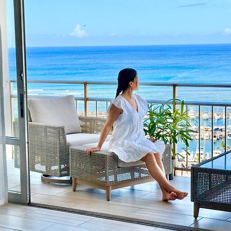 הונולולו Panoramic Oceanview Resort - Full Kitchen In Each Room, 2 Swimming Pools, Onsite Restaurants, Fireworks Every Friday מראה חיצוני תמונה