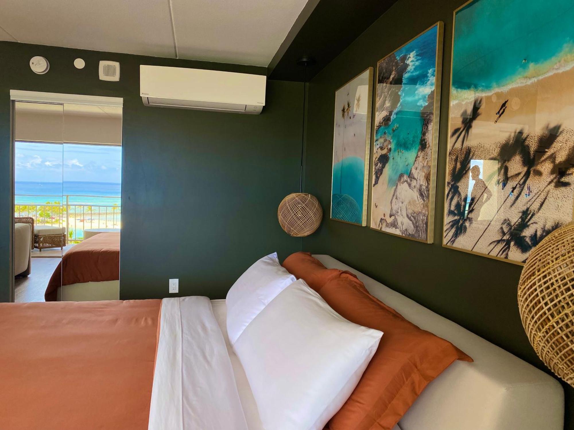הונולולו Panoramic Oceanview Resort - Full Kitchen In Each Room, 2 Swimming Pools, Onsite Restaurants, Fireworks Every Friday מראה חיצוני תמונה