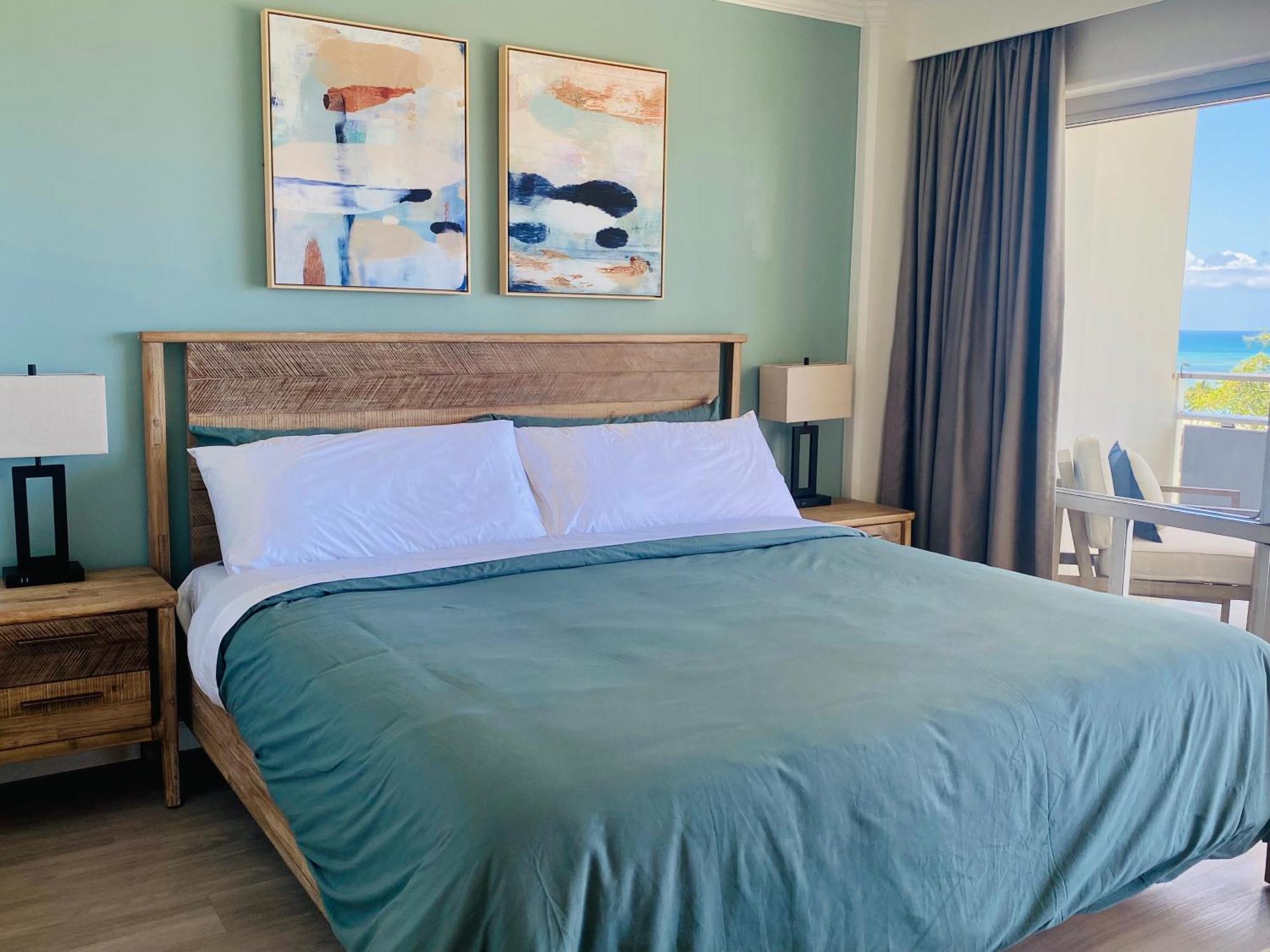 הונולולו Panoramic Oceanview Resort - Full Kitchen In Each Room, 2 Swimming Pools, Onsite Restaurants, Fireworks Every Friday מראה חיצוני תמונה