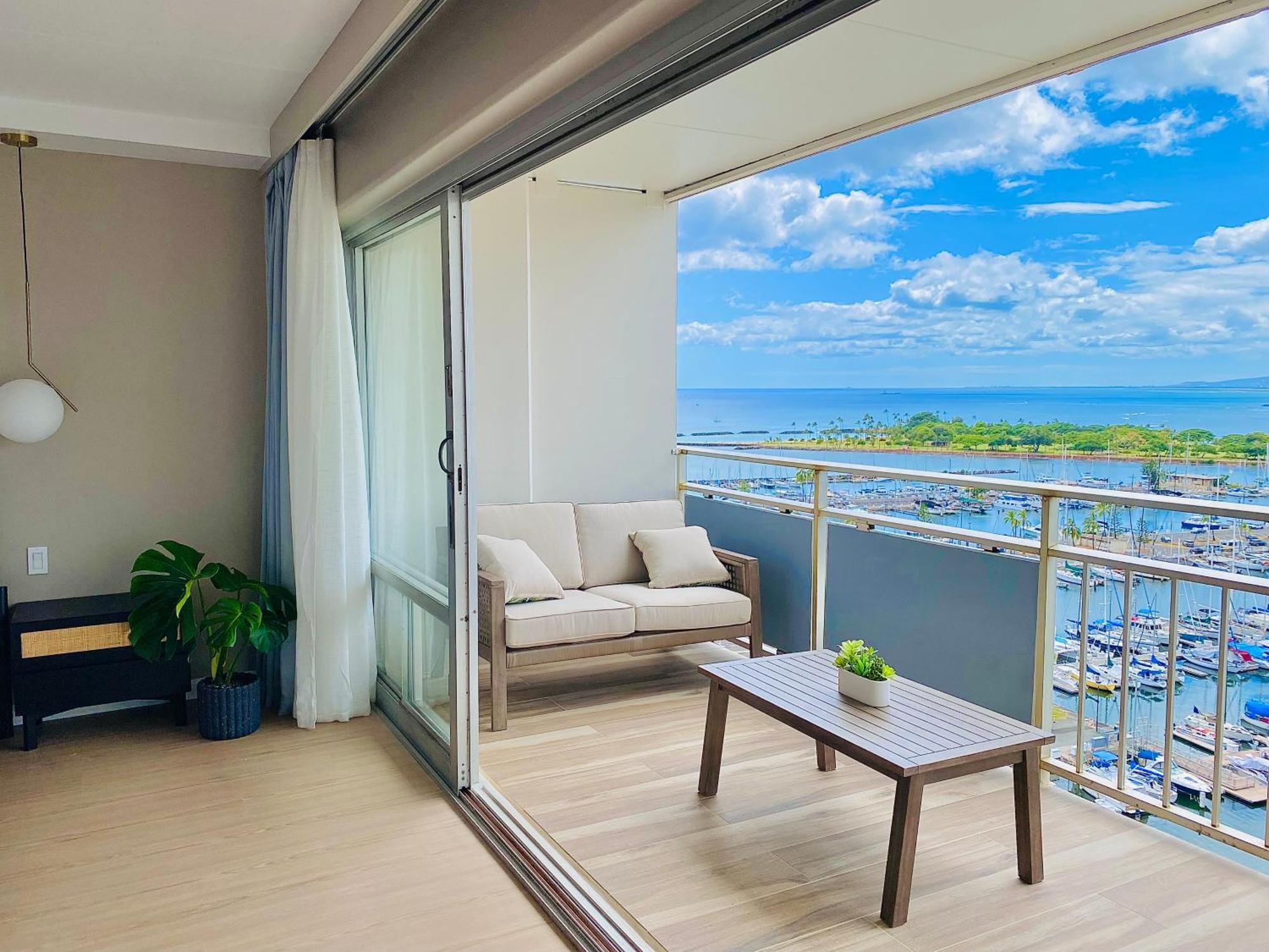 הונולולו Panoramic Oceanview Resort - Full Kitchen In Each Room, 2 Swimming Pools, Onsite Restaurants, Fireworks Every Friday מראה חיצוני תמונה