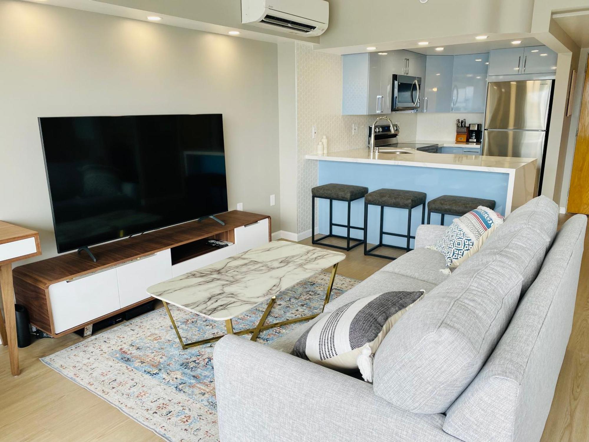 הונולולו Panoramic Oceanview Resort - Full Kitchen In Each Room, 2 Swimming Pools, Onsite Restaurants, Fireworks Every Friday מראה חיצוני תמונה