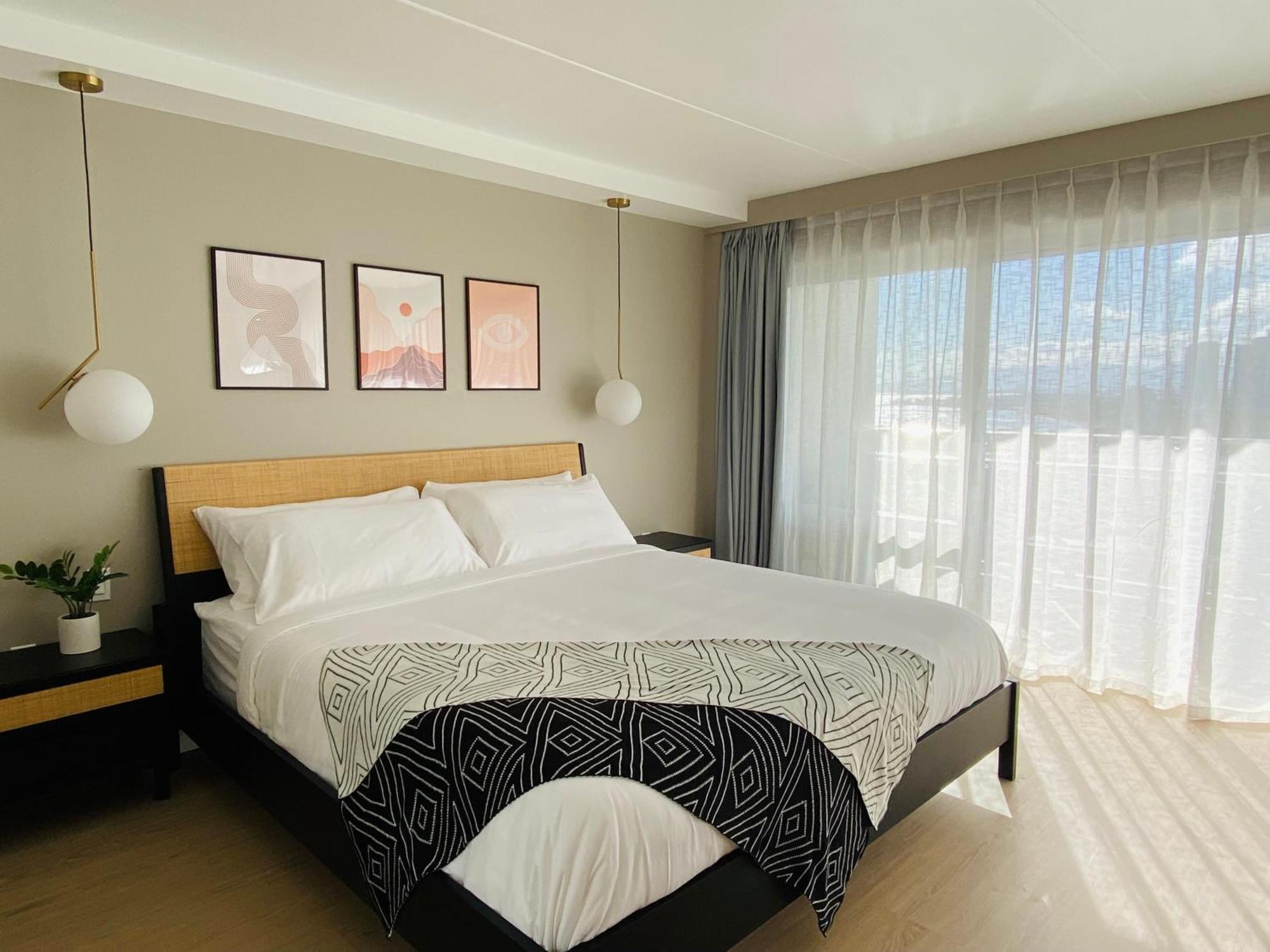 הונולולו Panoramic Oceanview Resort - Full Kitchen In Each Room, 2 Swimming Pools, Onsite Restaurants, Fireworks Every Friday מראה חיצוני תמונה