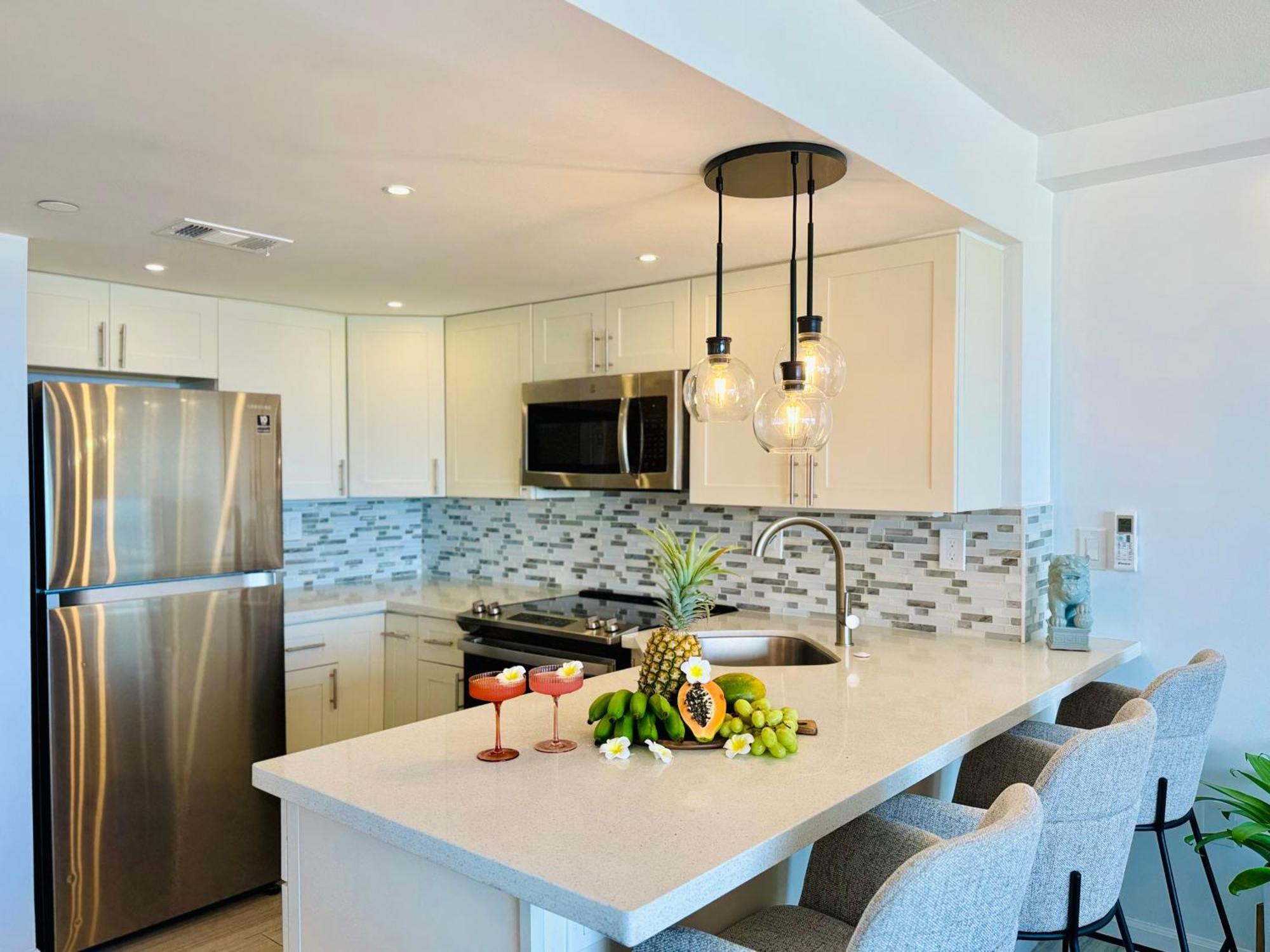 הונולולו Panoramic Oceanview Resort - Full Kitchen In Each Room, 2 Swimming Pools, Onsite Restaurants, Fireworks Every Friday מראה חיצוני תמונה
